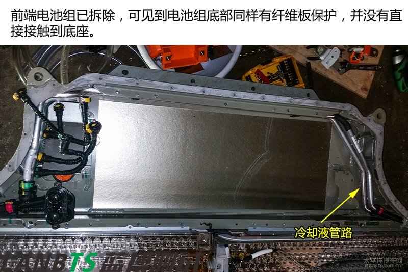 特斯拉電池板拆解:7000多節(jié)18650電池 密密麻麻